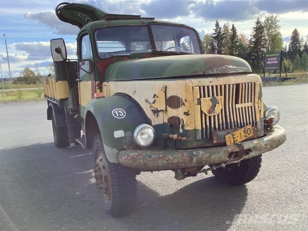 Volvo N 86 Camioane platforma/prelata