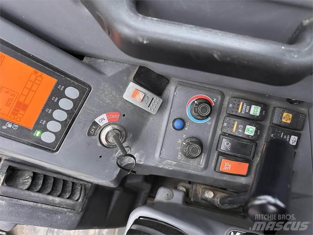 Yanmar SV100 Excavatoare pe șenile
