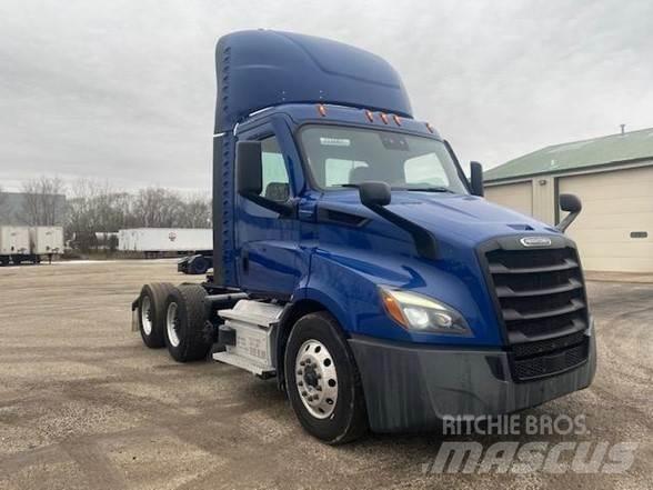 Freightliner CASCADIA 116 Autotractoare