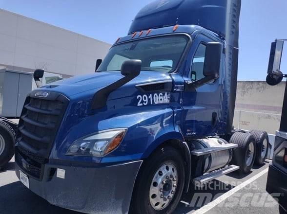Freightliner CASCADIA 116 Autotractoare