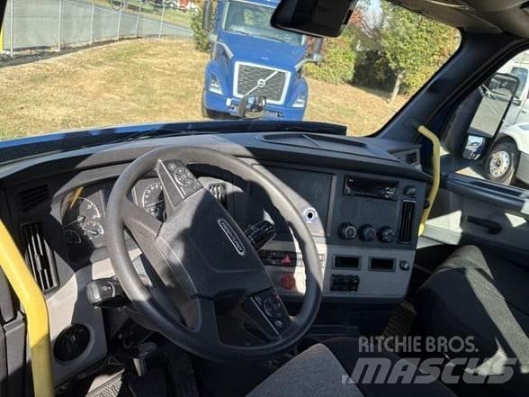 Freightliner CASCADIA 116 Autotractoare