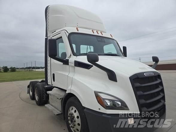 Freightliner CASCADIA 116 Autotractoare