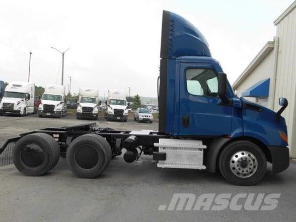 Freightliner CASCADIA 116 Autotractoare