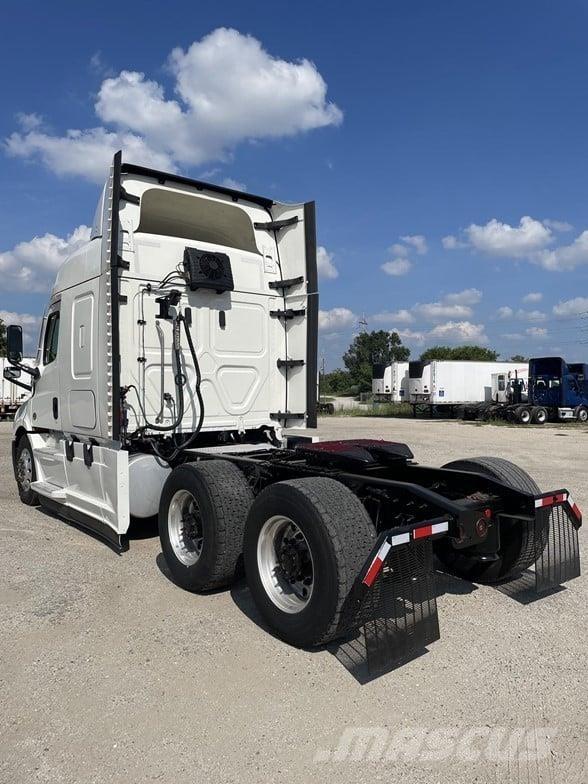 Freightliner CASCADIA 116 Autotractoare