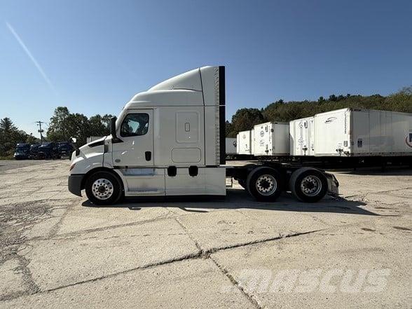 Freightliner CASCADIA 116 Autotractoare