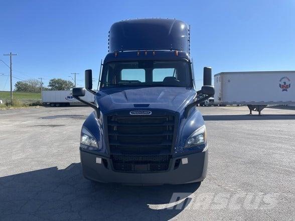 Freightliner CASCADIA 116 Autotractoare