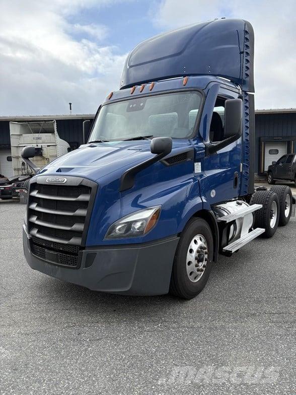 Freightliner CASCADIA 116 Autotractoare