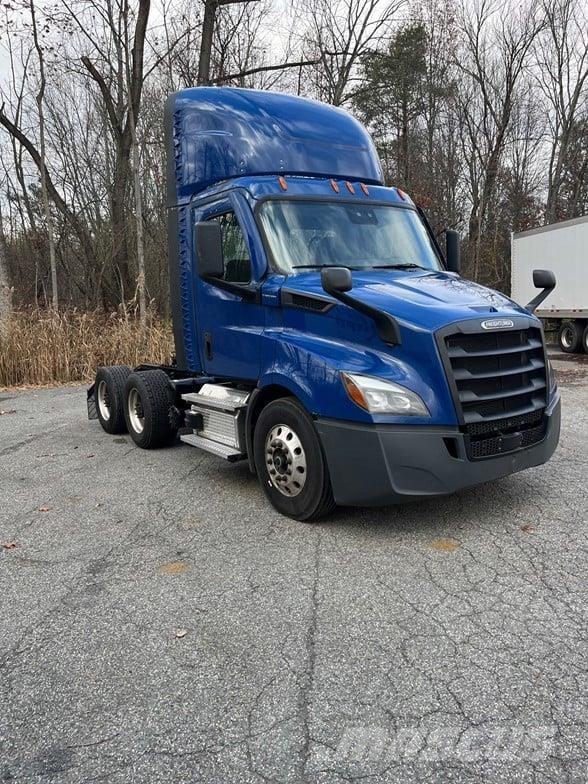 Freightliner CASCADIA 116 Autotractoare