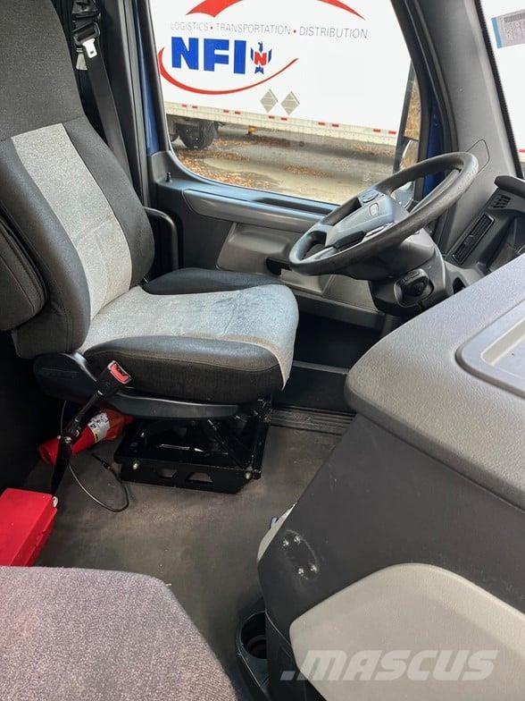 Freightliner CASCADIA 116 Autotractoare