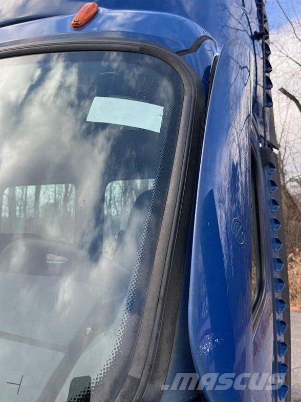 Freightliner CASCADIA 116 Autotractoare