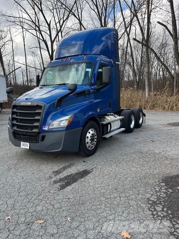 Freightliner CASCADIA 116 Autotractoare