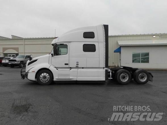 Volvo VNL64T860 Autotractoare