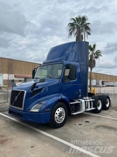 Volvo VNR64T300 Autotractoare