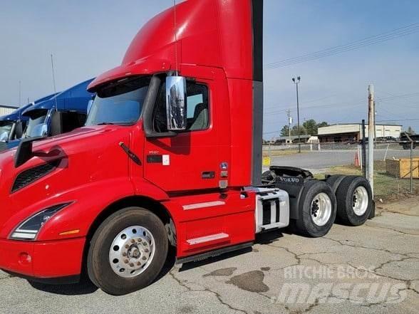 Volvo VNR64T300 Autotractoare