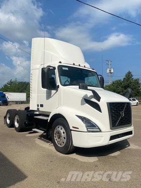 Volvo VNR64T300 Autotractoare