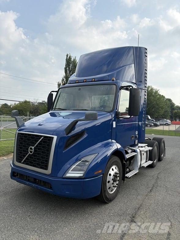 Volvo VNR64T300 Autotractoare