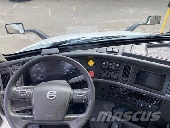Volvo VNR64T300 Autotractoare