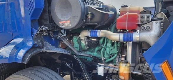 Volvo VNR64T300 Autotractoare