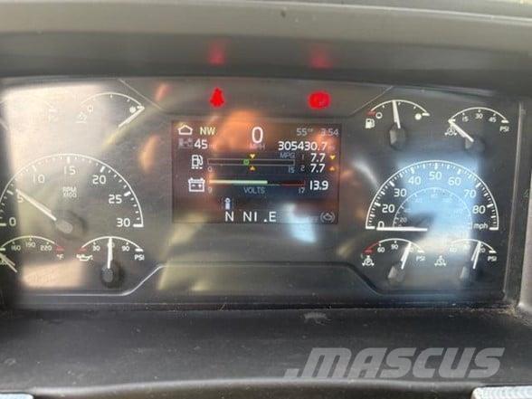 Volvo VNR64T300 Autotractoare