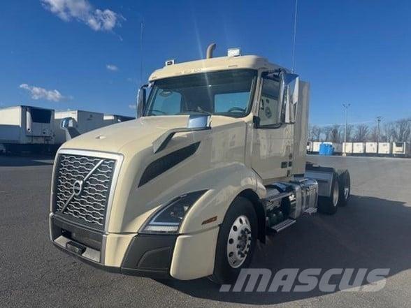 Volvo VNR64T300 Autotractoare