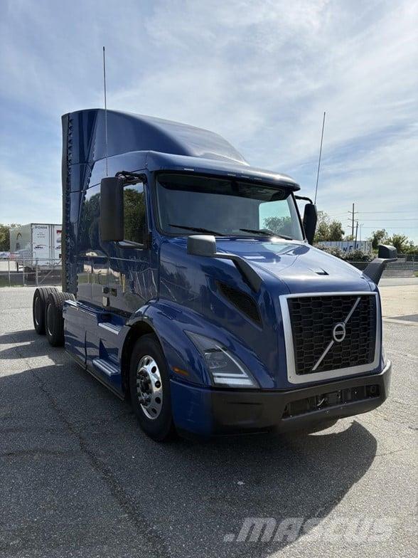 Volvo VNR64T640 Autotractoare