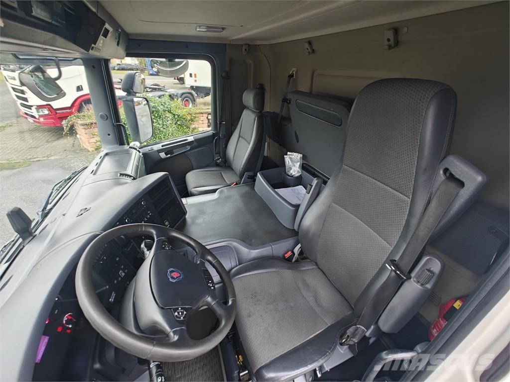 Scania P320 Camion cu control de temperatura