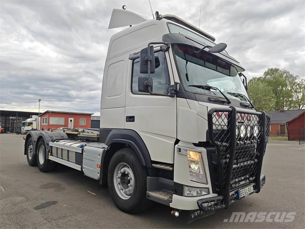 Volvo FM460 Camion cu carlig de ridicare