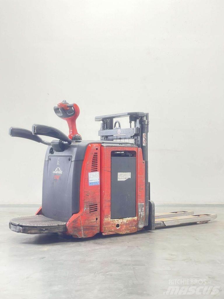 Linde D12AP-133 Transpaleta manuala