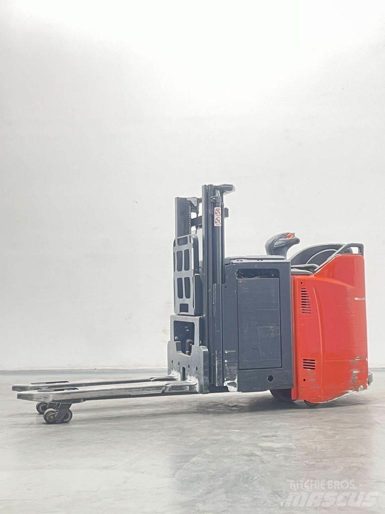 Linde D12HPSP-133 Transpaleta manuala