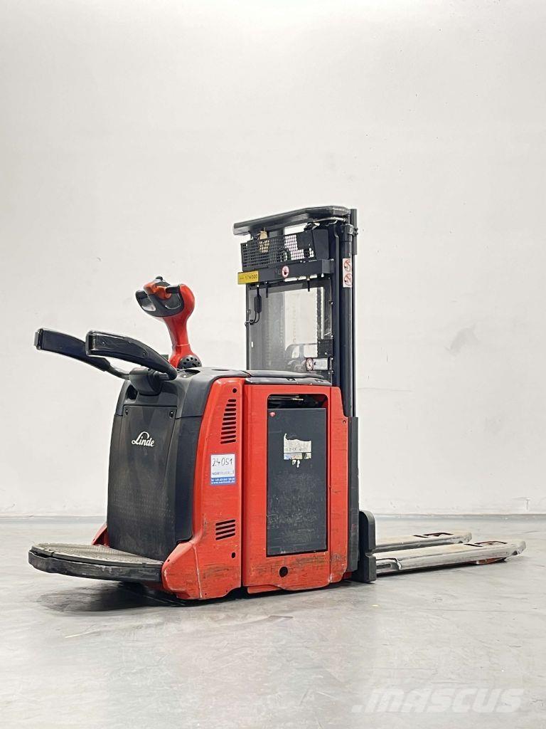 Linde D12LAP-133 Transpaleta manuala