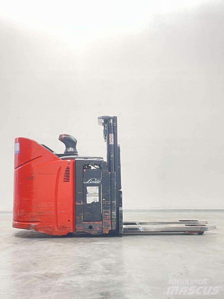 Linde D12SPHP-133 Transpaleta manuala