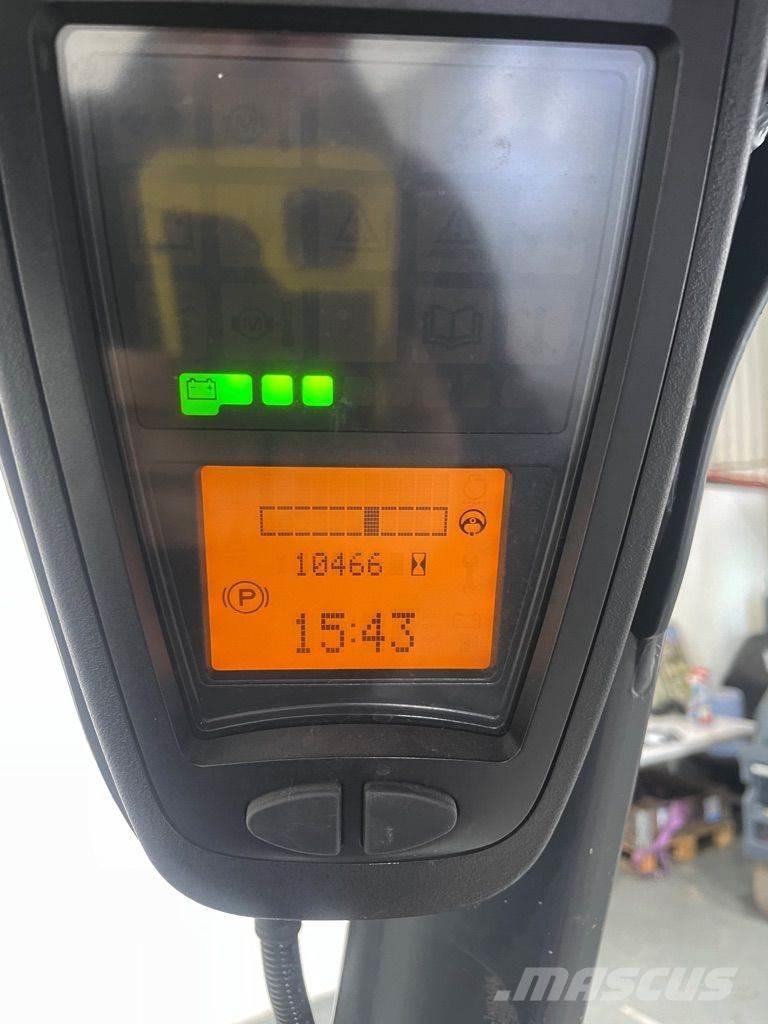 Linde E16L-386-EVO Stivuitor electric