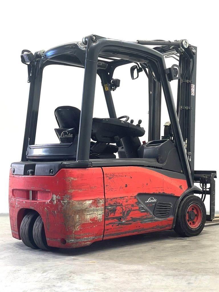 Linde E16L-386-EVO Stivuitor electric