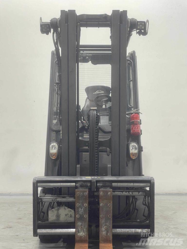 Linde E30H-01/600-387 Stivuitor electric