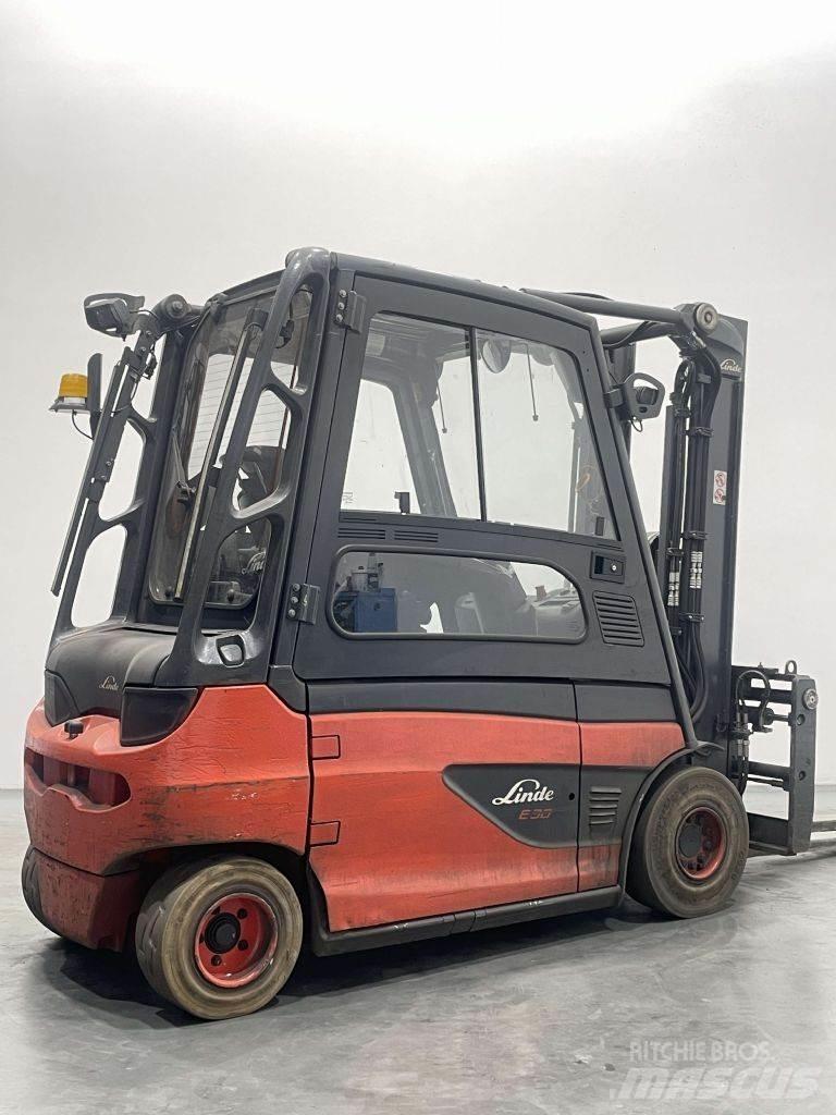 Linde E30L-01-387 Stivuitor electric