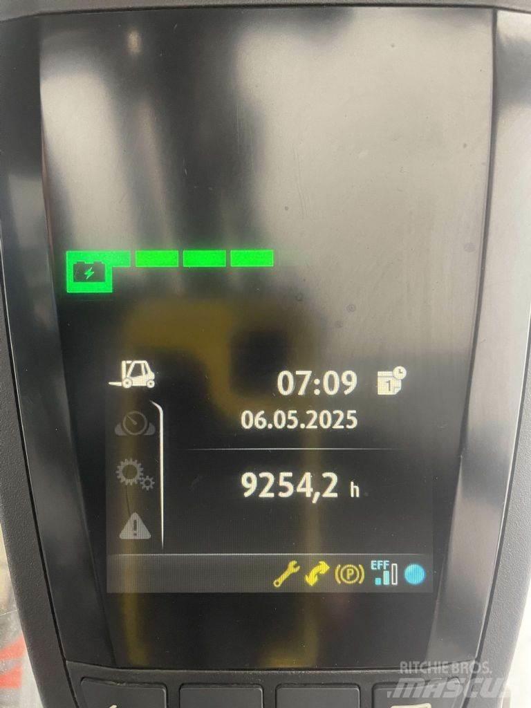 Linde E30L-01-387 Stivuitor electric