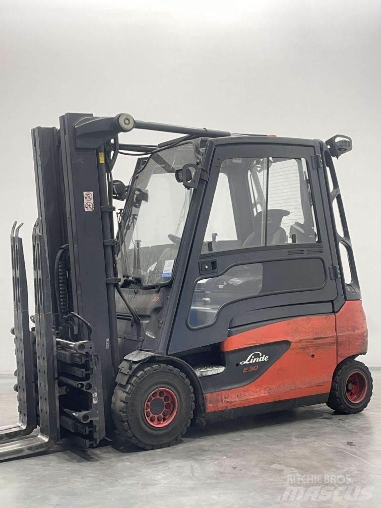Linde E30L-01-387 Stivuitor electric