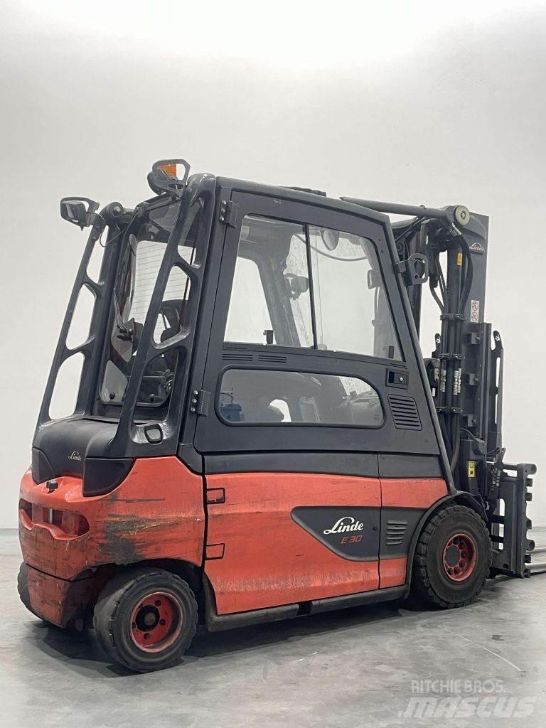 Linde E30L-01-387 Stivuitor electric