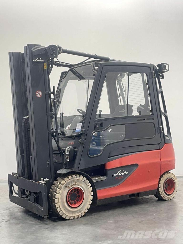 Linde E30L-01-387 Stivuitor electric