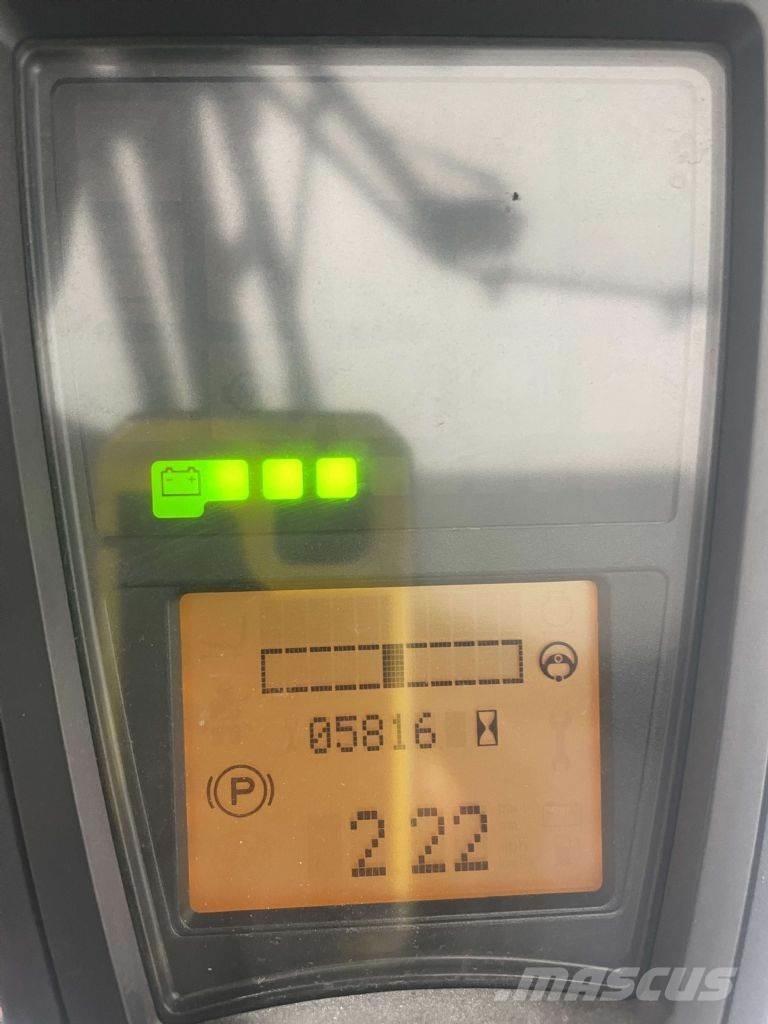 Linde E30L-01-387 Stivuitor electric
