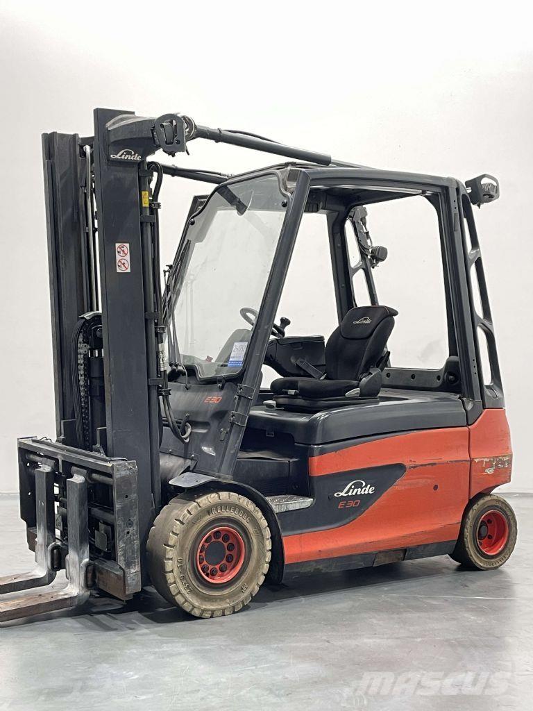Linde E30L-01-387 Stivuitor electric