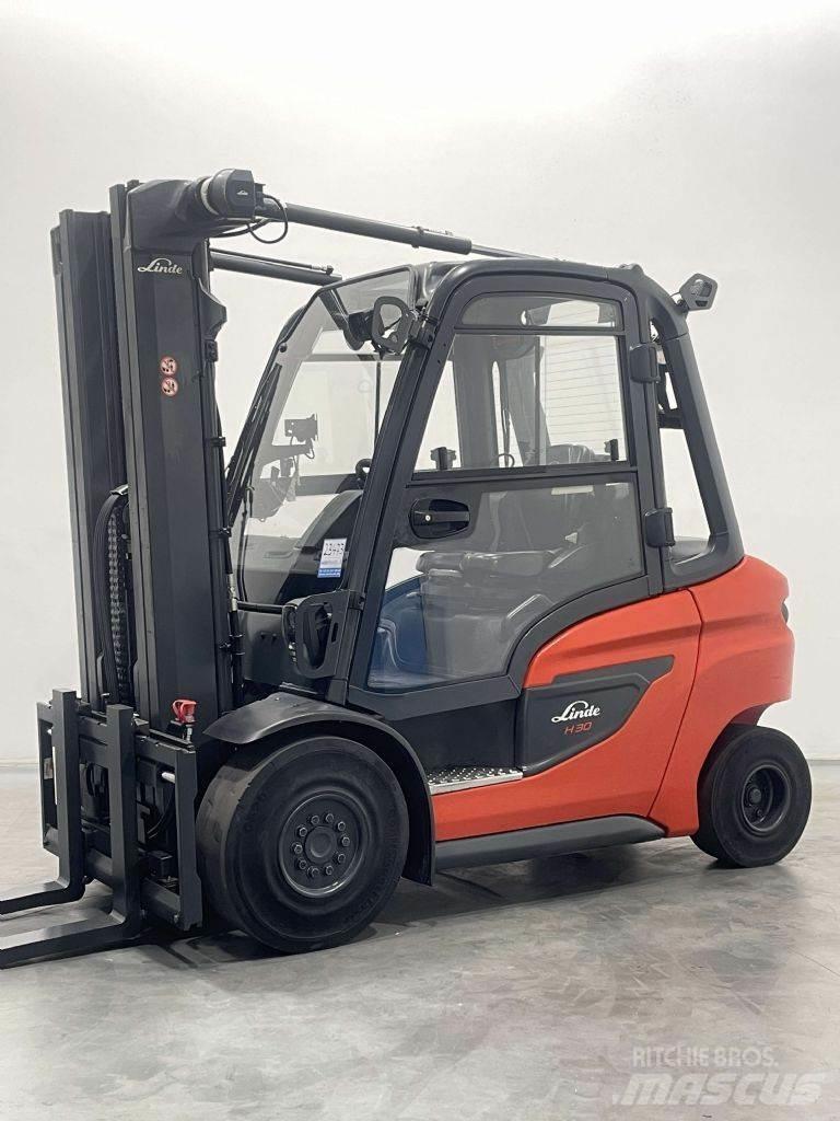 Linde H30D-01-1202 Stivuitor diesel
