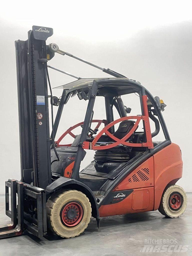 Linde H30D-02-393 Stivuitor diesel