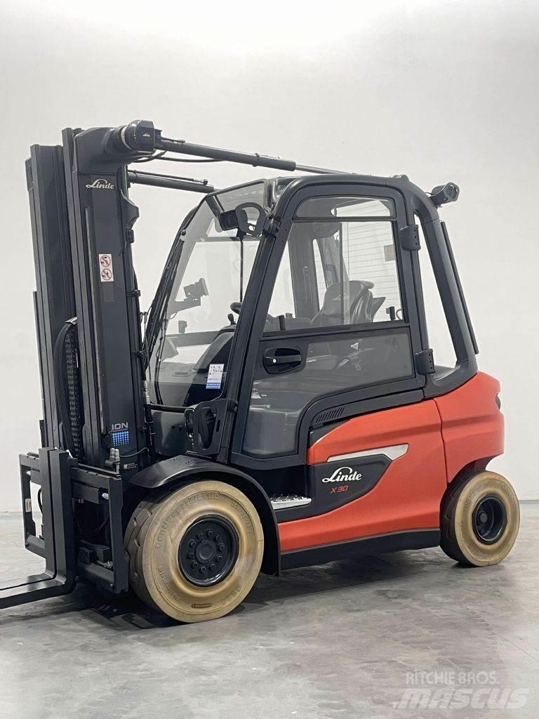 Linde X30-1252-Li-Ion Stivuitor electric