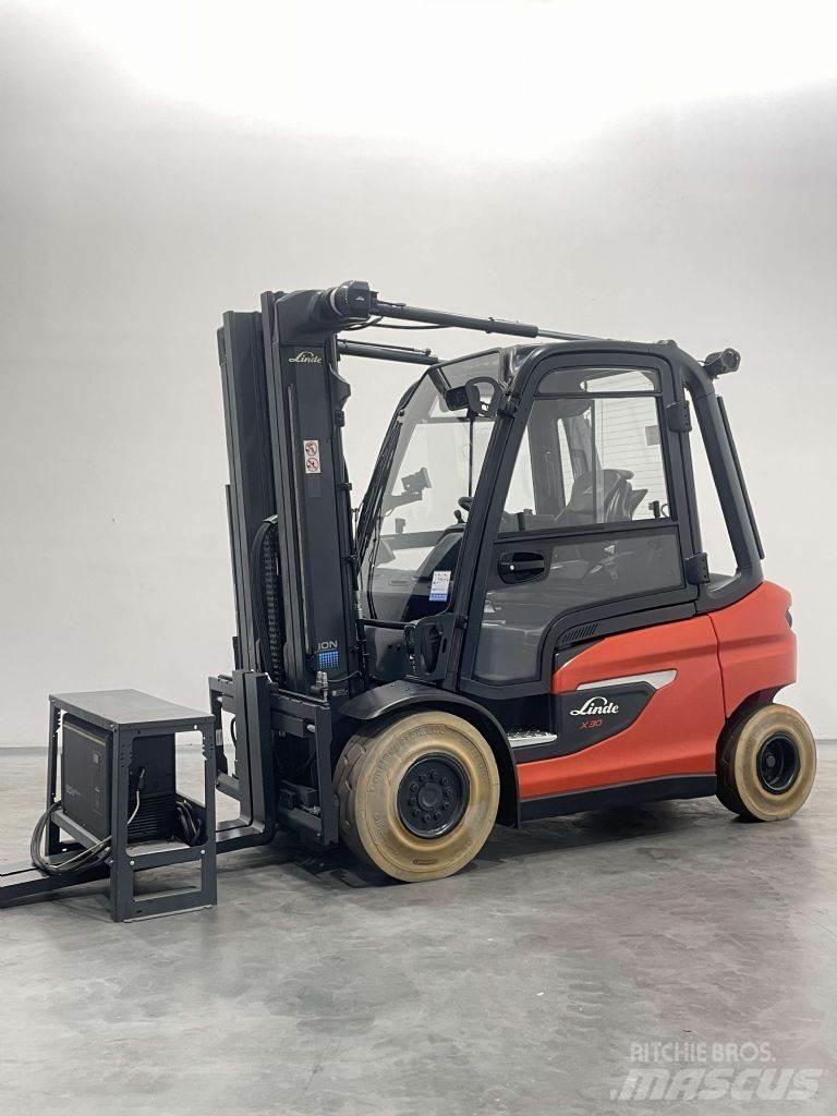 Linde X30-1252-Li-Ion Stivuitor electric
