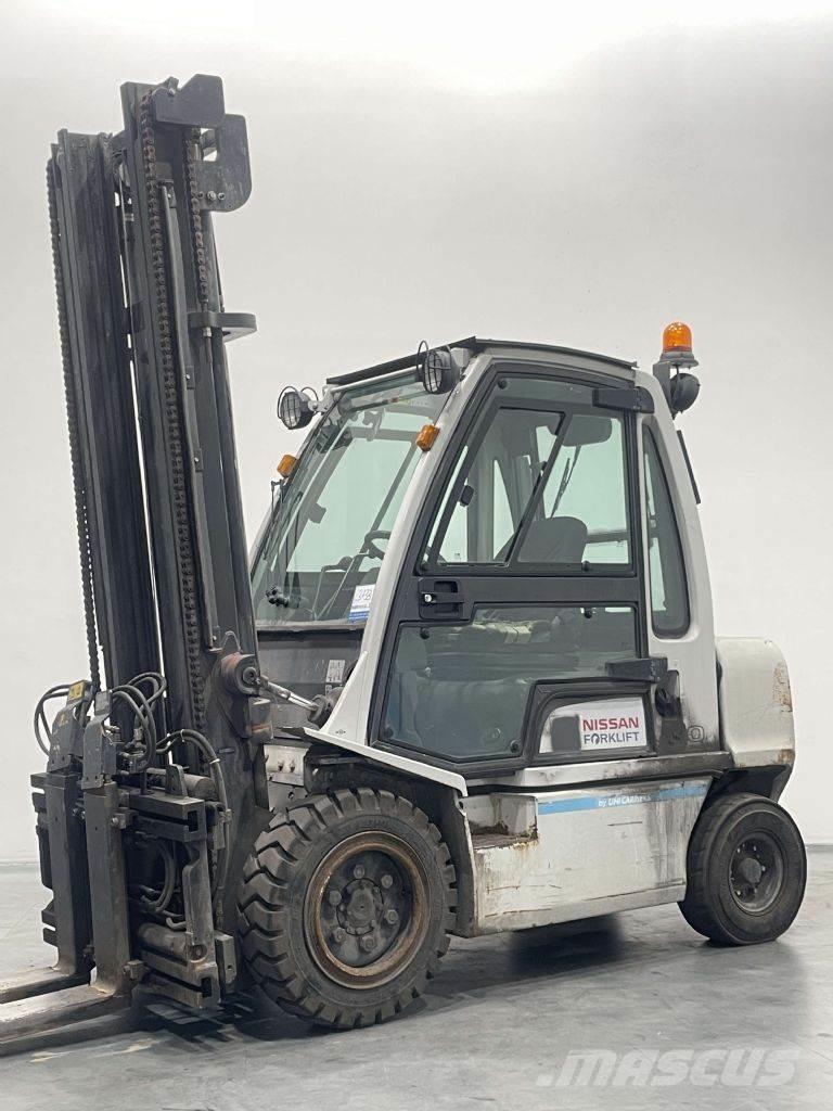 Nissan YG1D2A300 Stivuitor diesel