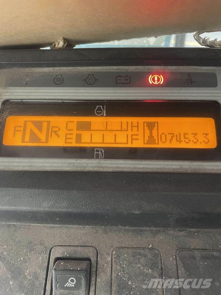 Nissan YG1D2A300 Stivuitor diesel