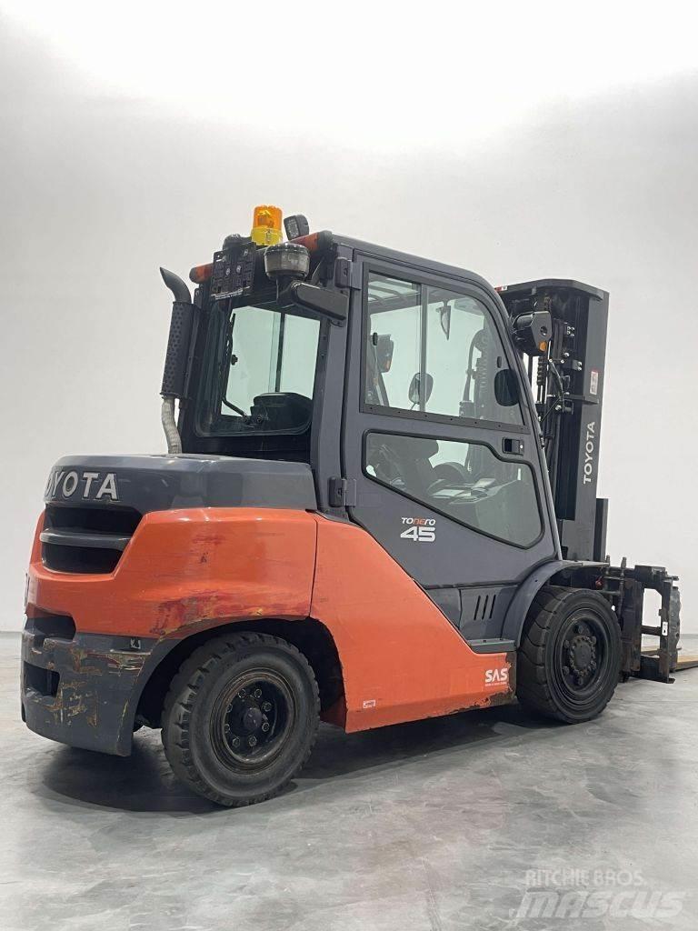 Toyota 40-8FD40N Stivuitor diesel