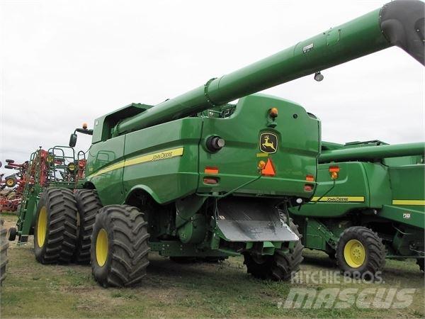 John Deere S680 Combine de secerat