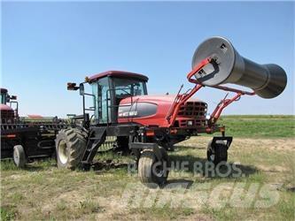 MacDon M150 Utilaj de răvăşit fân